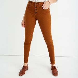 9" Mid-Rise Skinny Garment-Dyed Button-Front